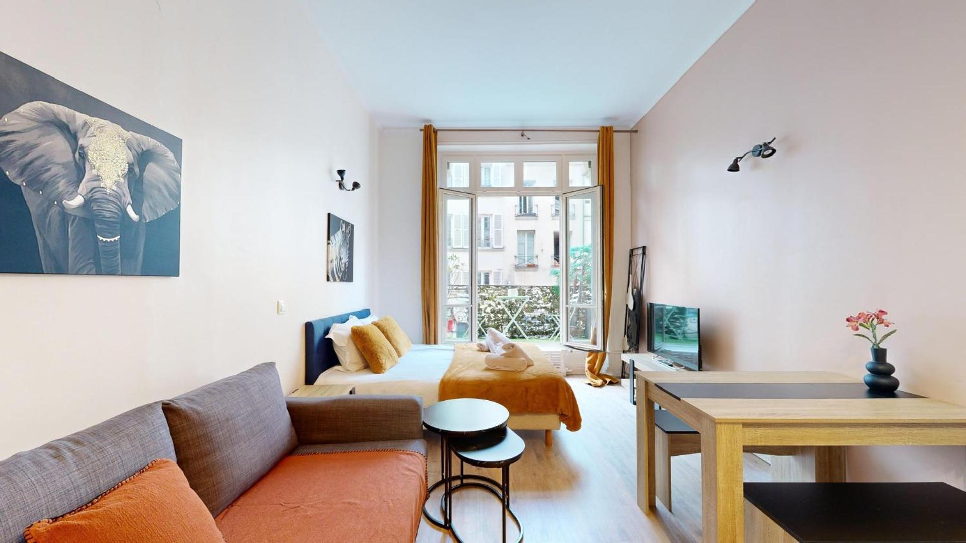 252 Majestic - Superbe A Parigi